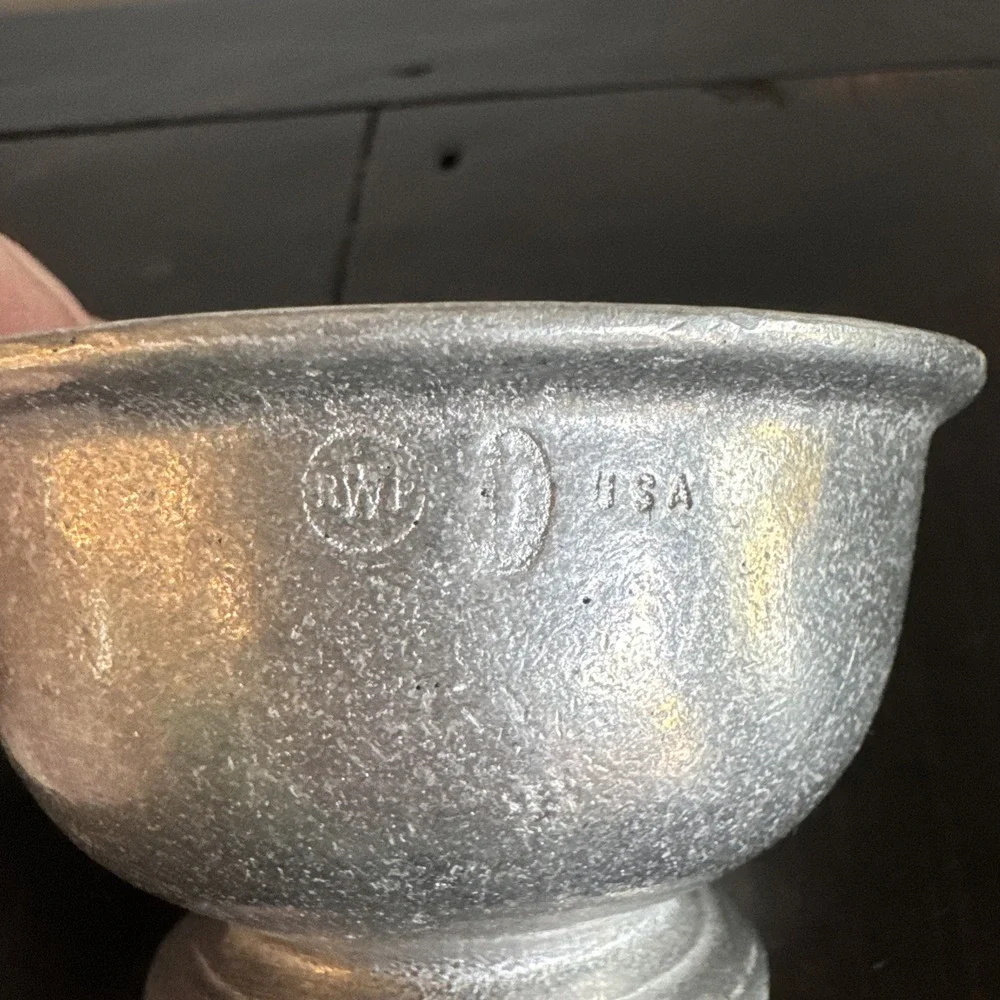 Vintage Wilton Small Serving Cup Pedastal 3 3/4 Inches Diameter 2 1/4 In Tall‎